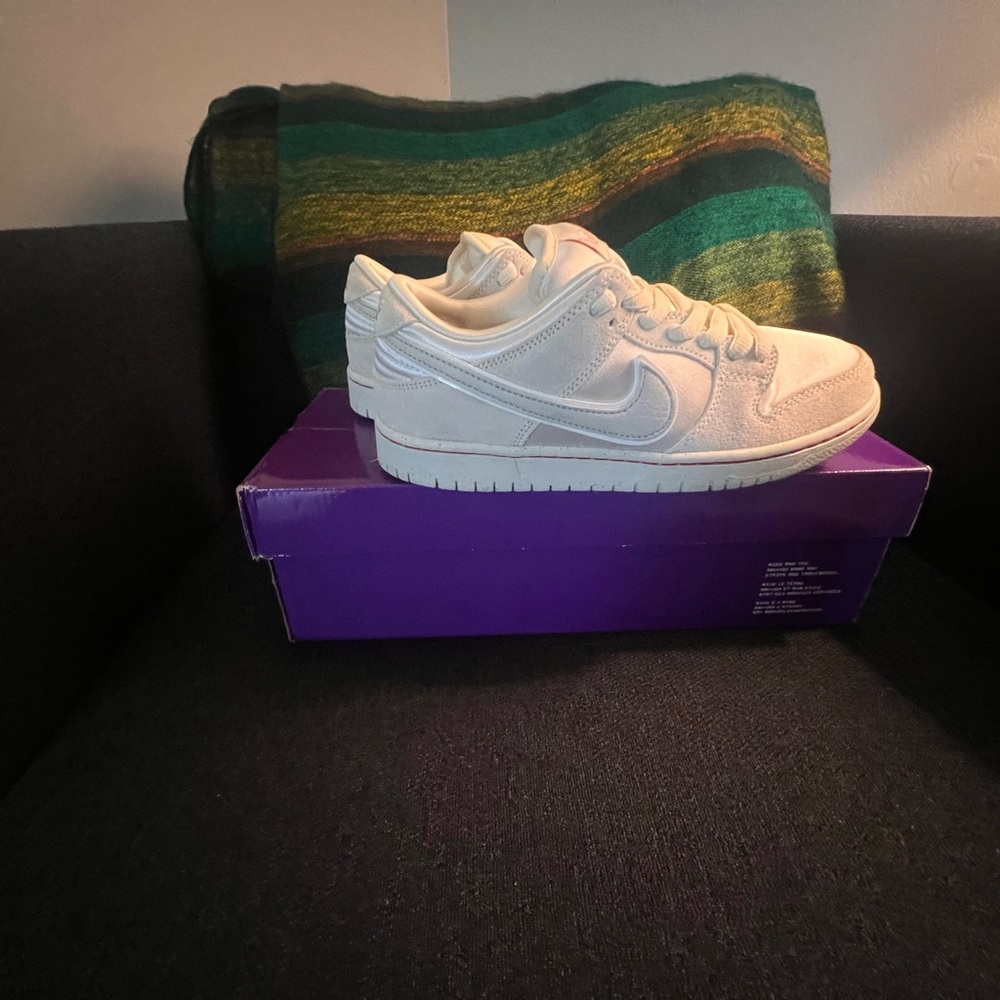 Nike city of love dunks